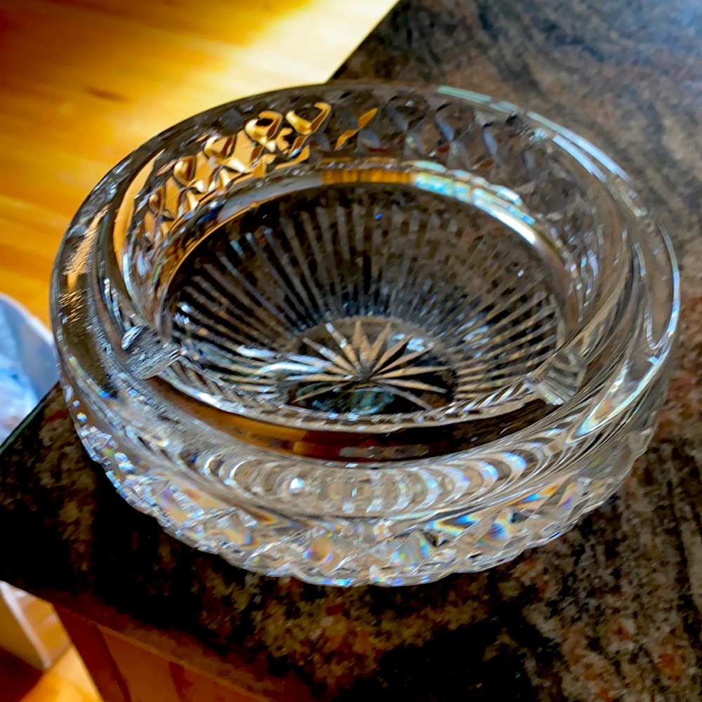 Crystal ash tray